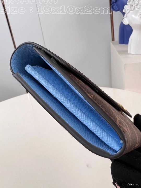 SARAH WALLET-19*10.5*2cm Louis Vuitton 0812